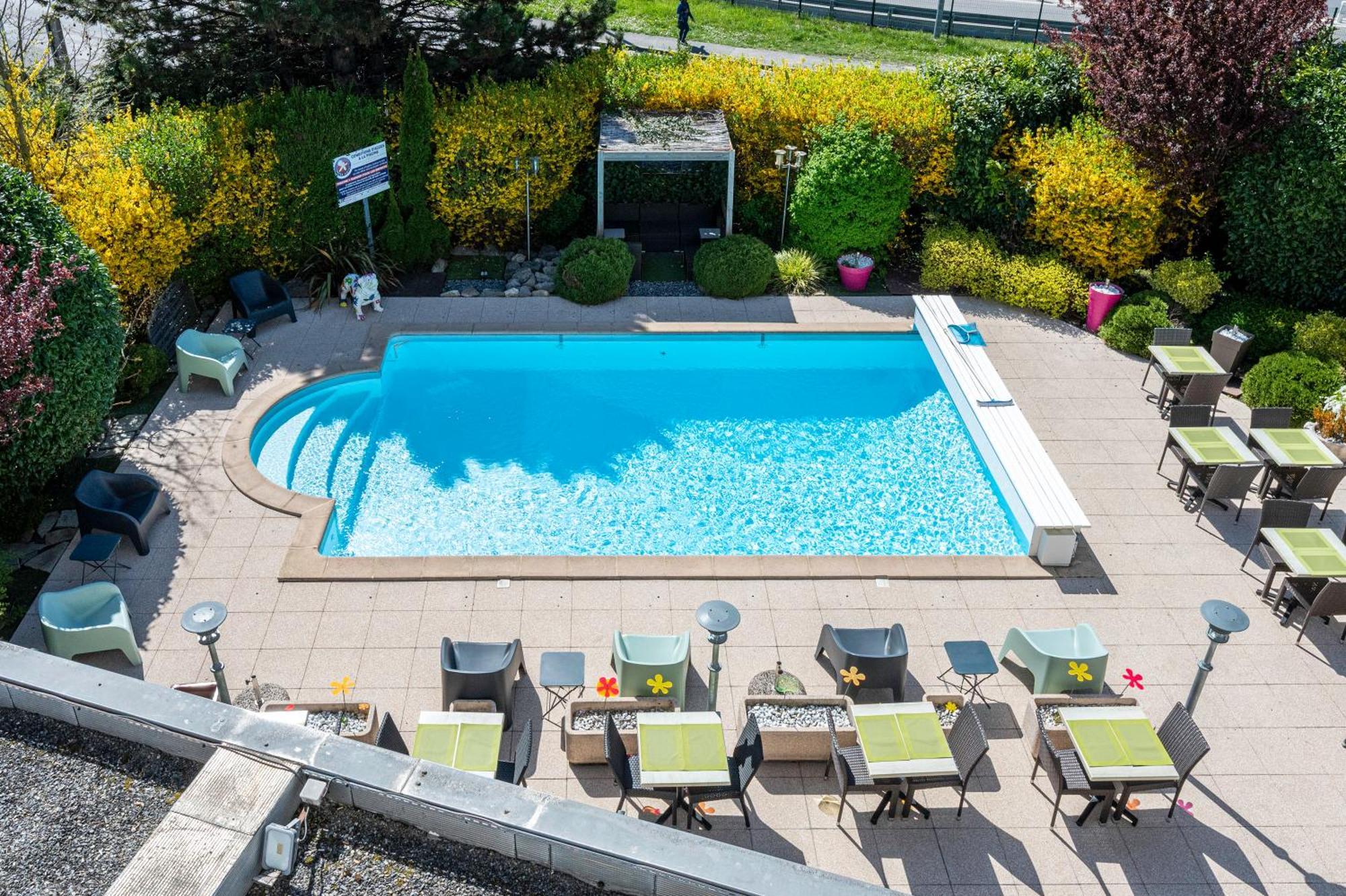 The Originals City, Hotel Du Faucigny, Cluses Ouest Сьонзье Экстерьер фото