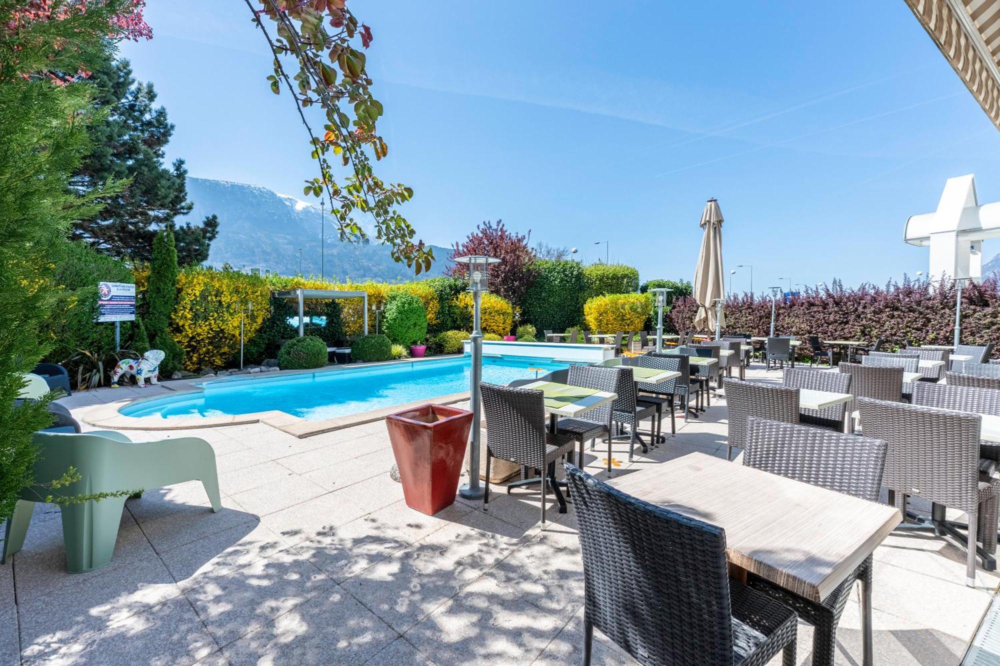 The Originals City, Hotel Du Faucigny, Cluses Ouest Сьонзье Экстерьер фото
